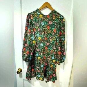 NWOT Smith and Queen flower of love dress Size Medium